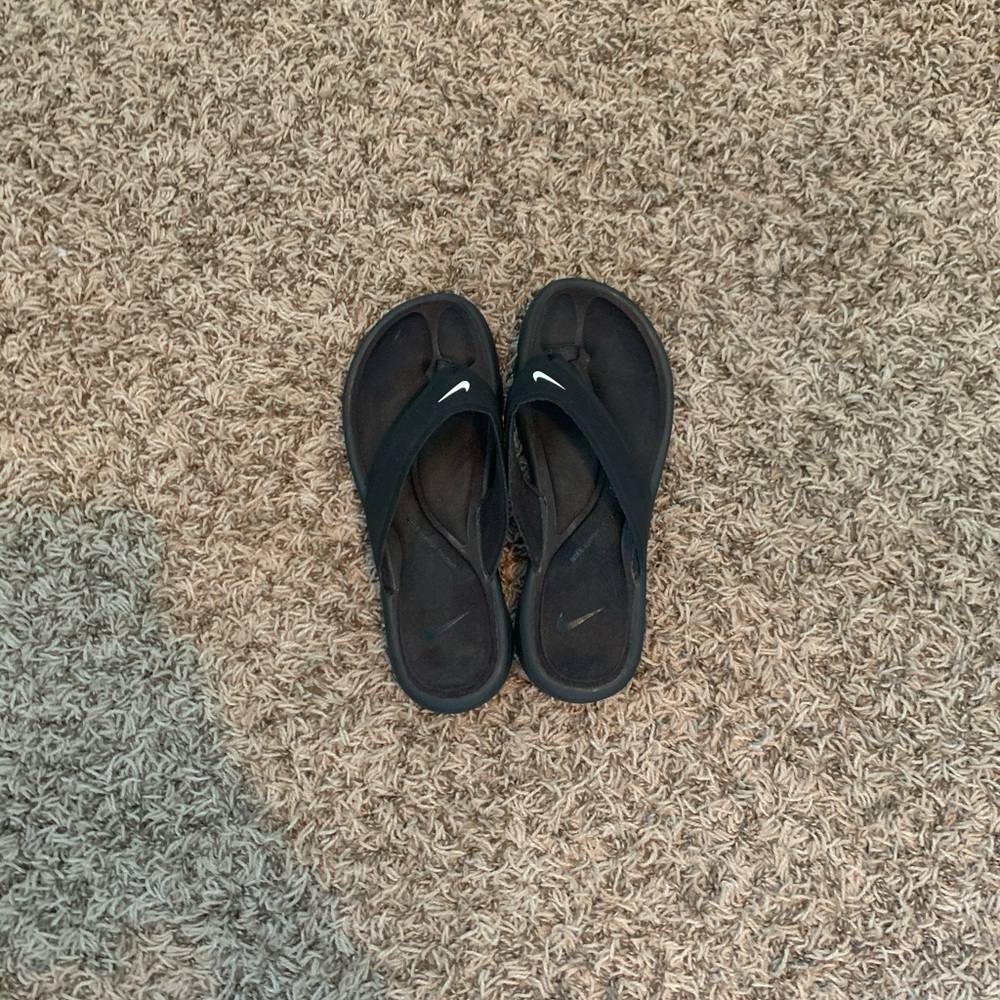Nike sandals 🚫SOLD🚫